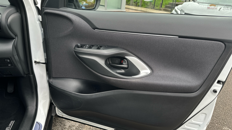 Toyota Yaris Cross 1.5 Hybrid Design 5dr CVT Hybrid Estate